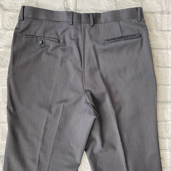 J Lawrence for men 44R 2 piece 100% wool suit 38/32 pants grey w/pin stripe - Picture 7 of 15